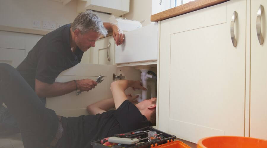 Plumber in Gates, OR